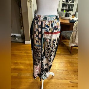 Zara Print pants size L